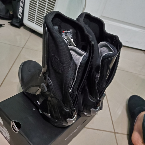 Dainese d1 torque in boots - Picture 2 of 3